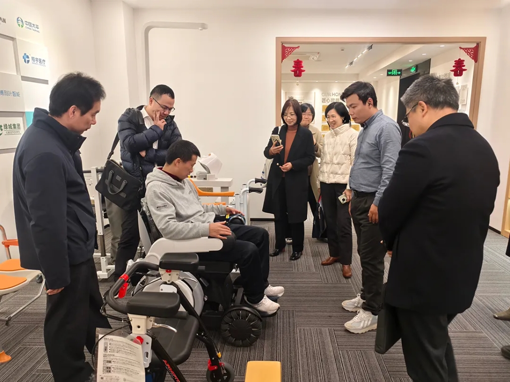 1740362949493242.jpg 2.jpg